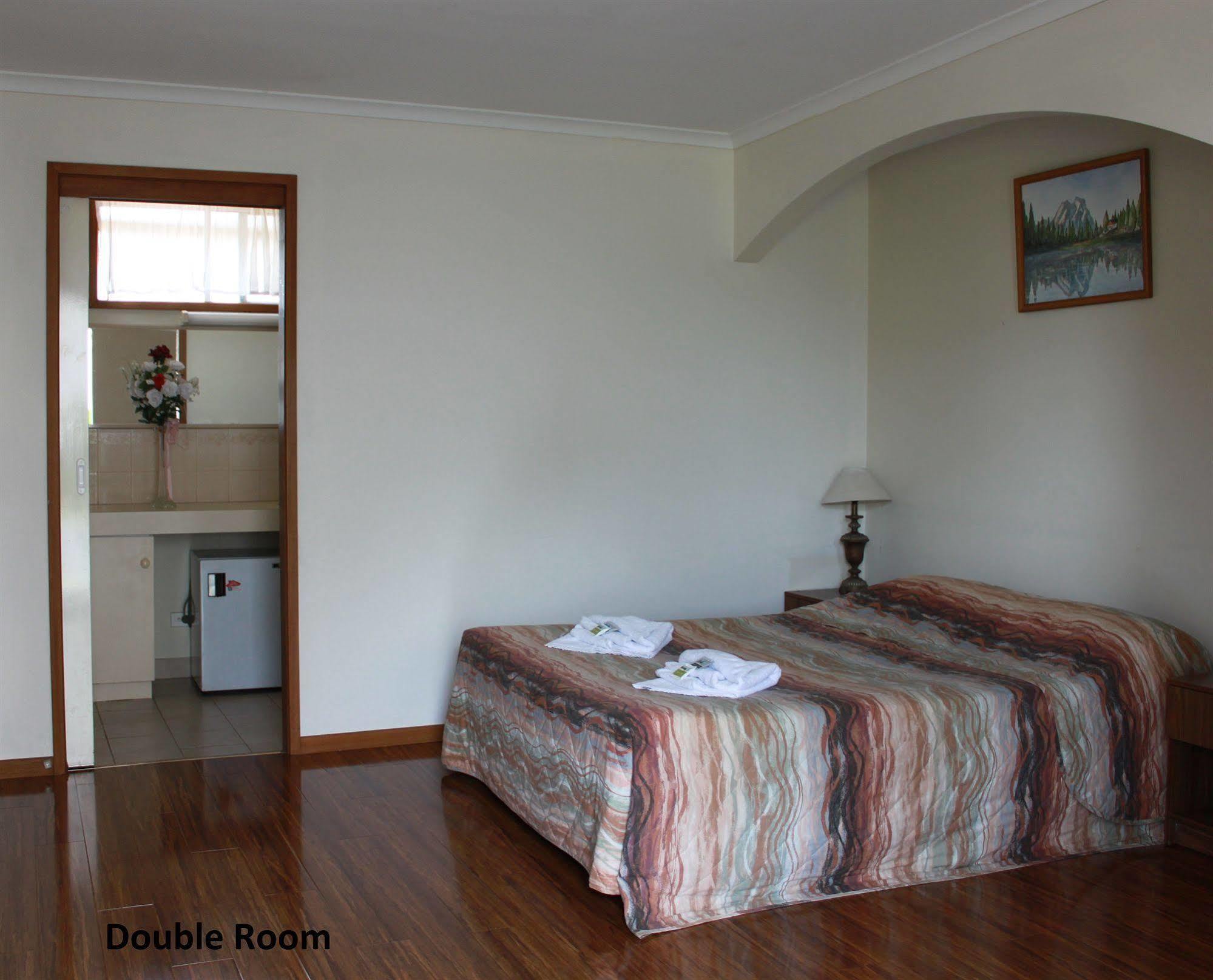 Beaconsfield Lodge Motel Exteriör bild