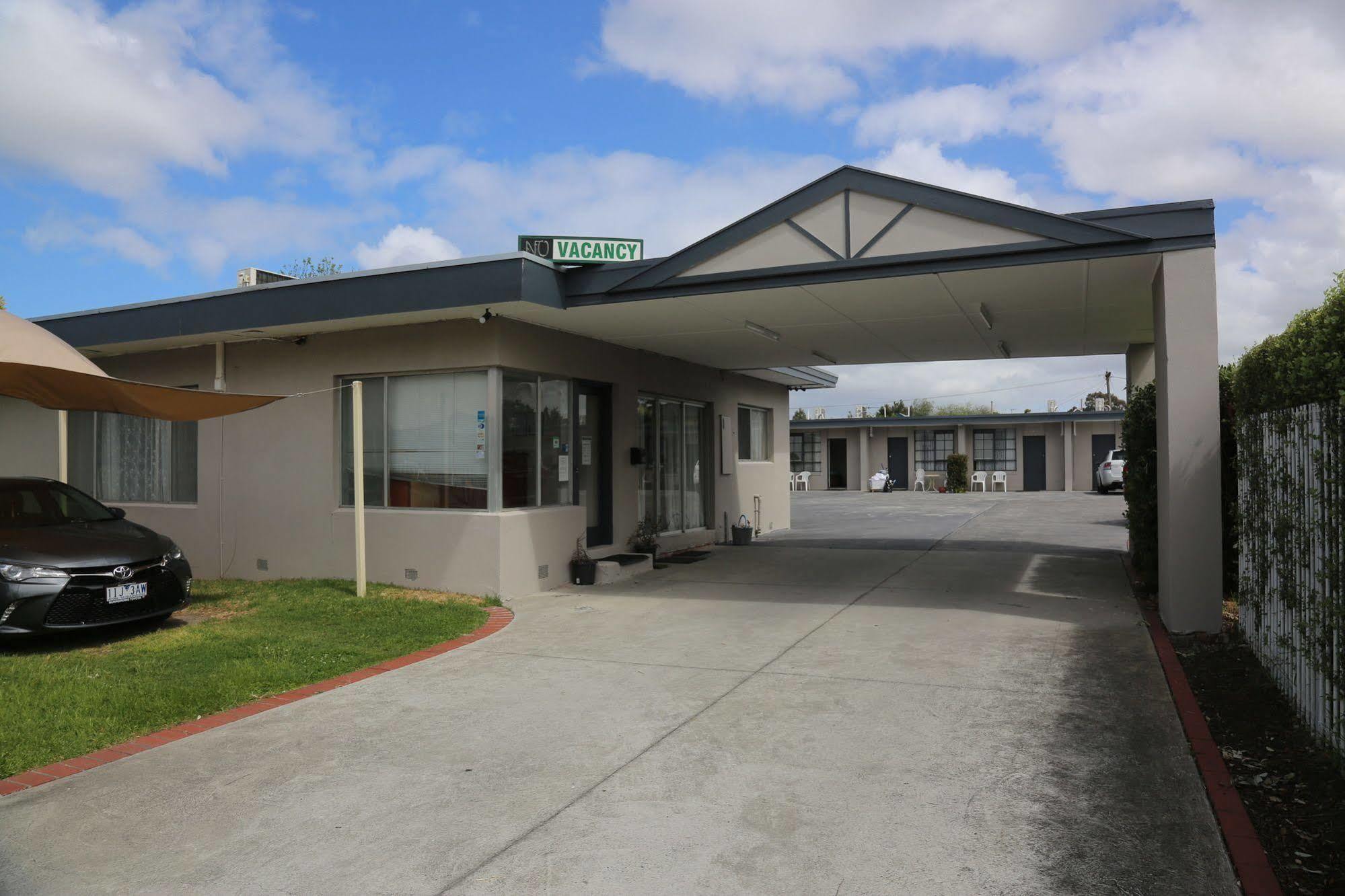 Beaconsfield Lodge Motel Exteriör bild